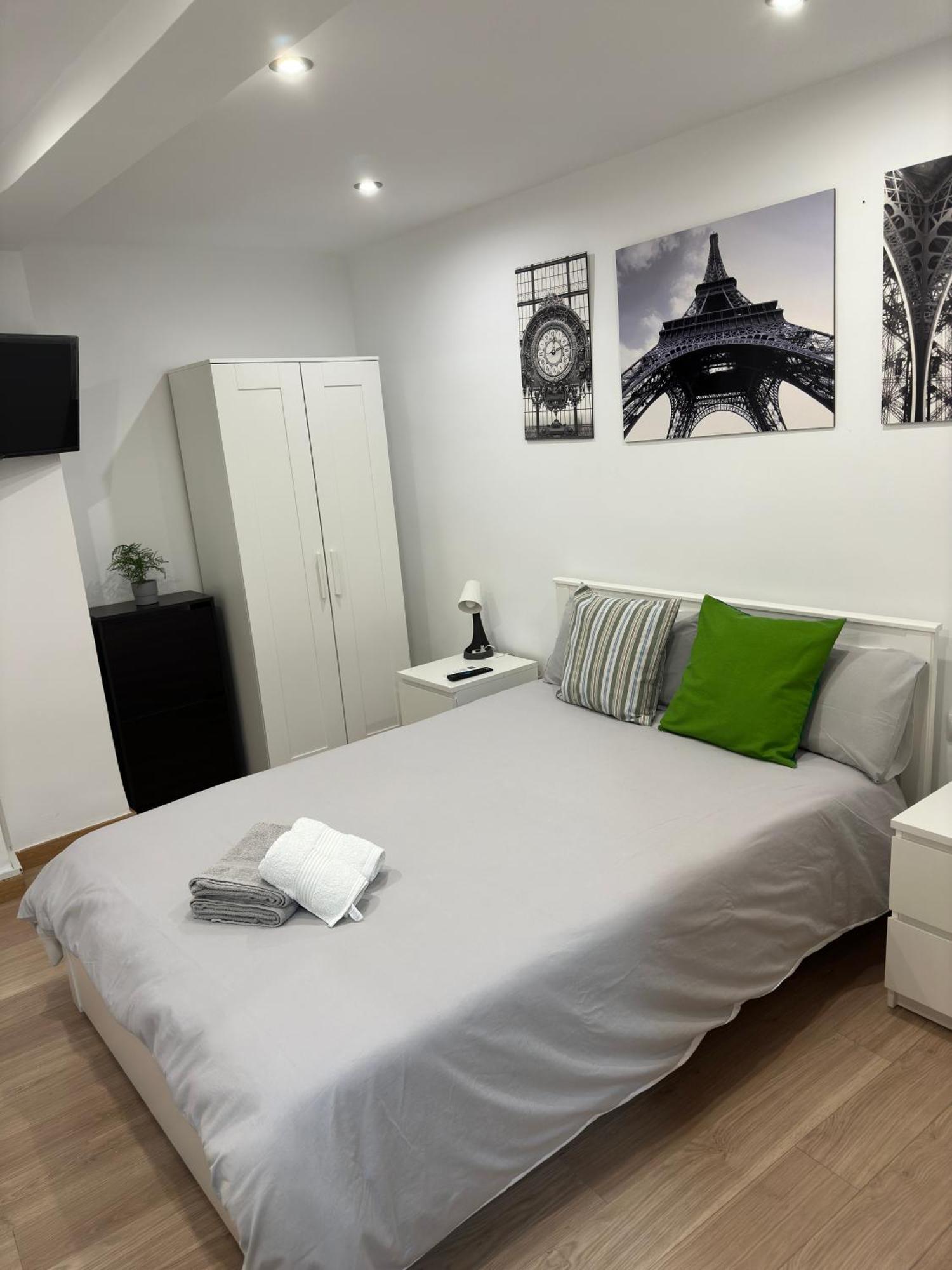 Manrique Rooms مالقة المظهر الخارجي الصورة