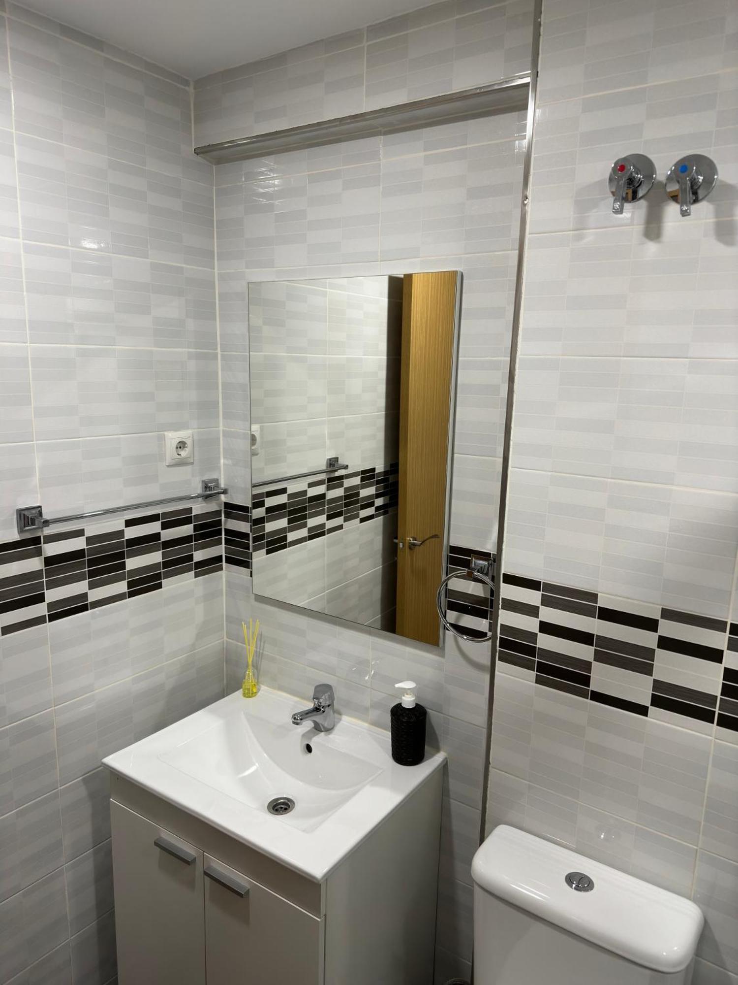 Manrique Rooms مالقة المظهر الخارجي الصورة